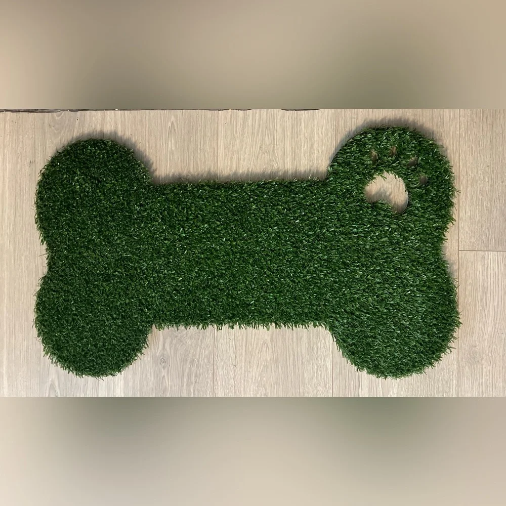 Bone-Shaped Green Door Mat/Pet Mat with Paw Accent